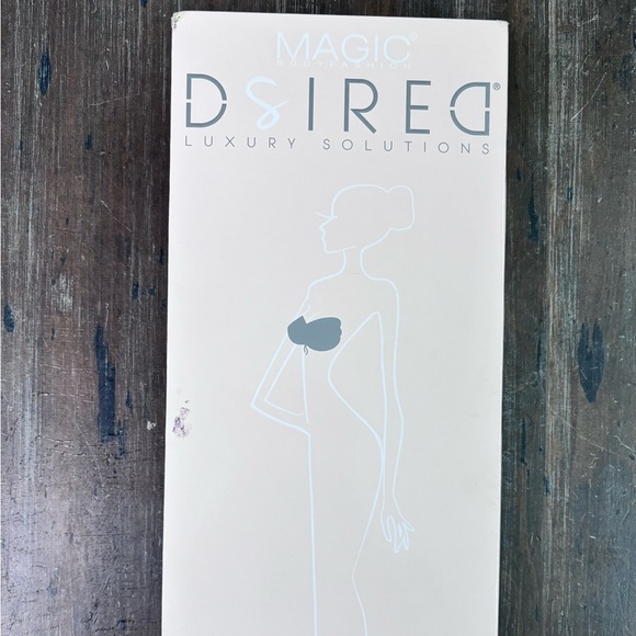 MAGIC bodyfashion Red Carpet Backless Black Bra Size D - Picture 4 of 8